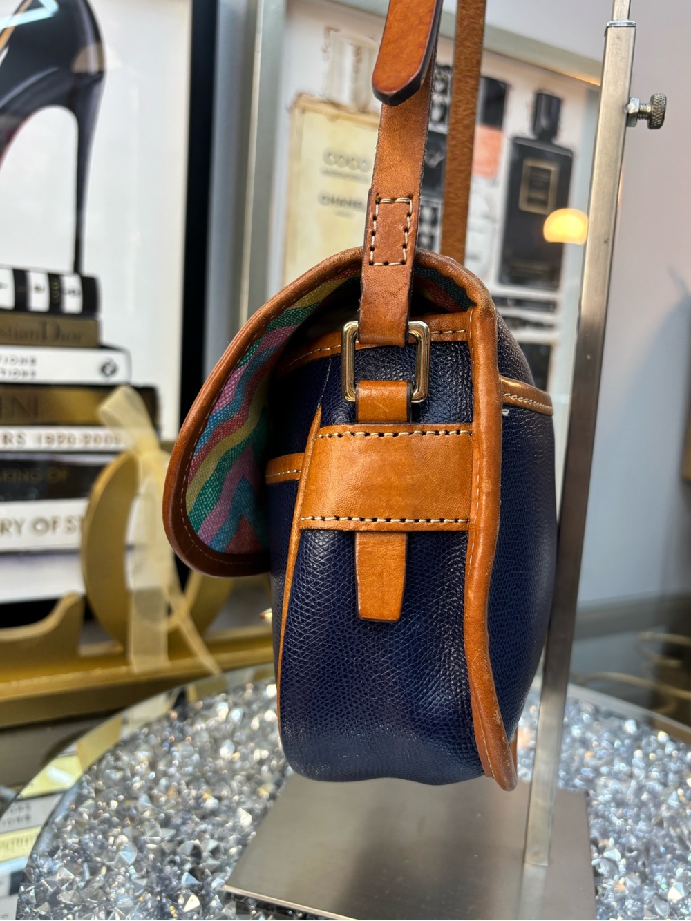 Dooney & Bourke made in china Claremont Field Bag EUC - Picture 7 of 16